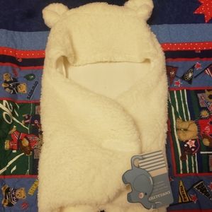 Nwt baby bear swaddle